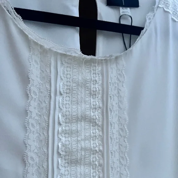 🆕 ✨ Tahari White Long Sleeve Blouse XL Feminine Lace Trim Elegant Scoop Neck Top - Picture 6 of 13